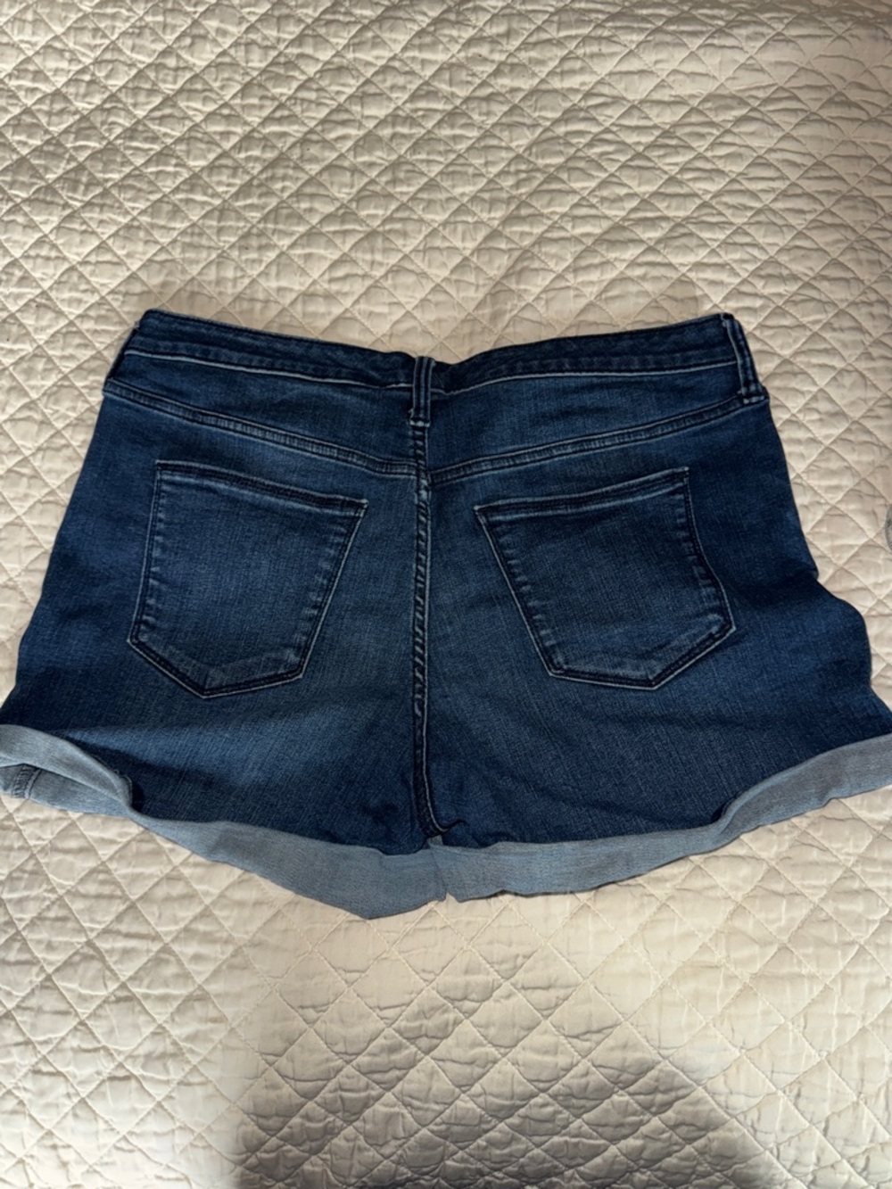 Universal Thread High Rise Midi 14 Shorts - Picture 6 of 7